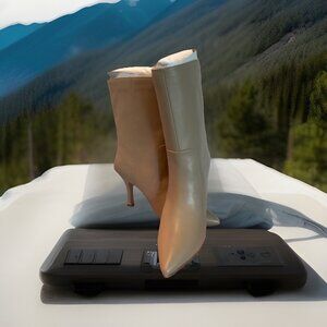 NIB Lisa Vicky Arthaul-V Leather Pointed Toe Bootie Tan Camel Sheep‎ NP Women 7M